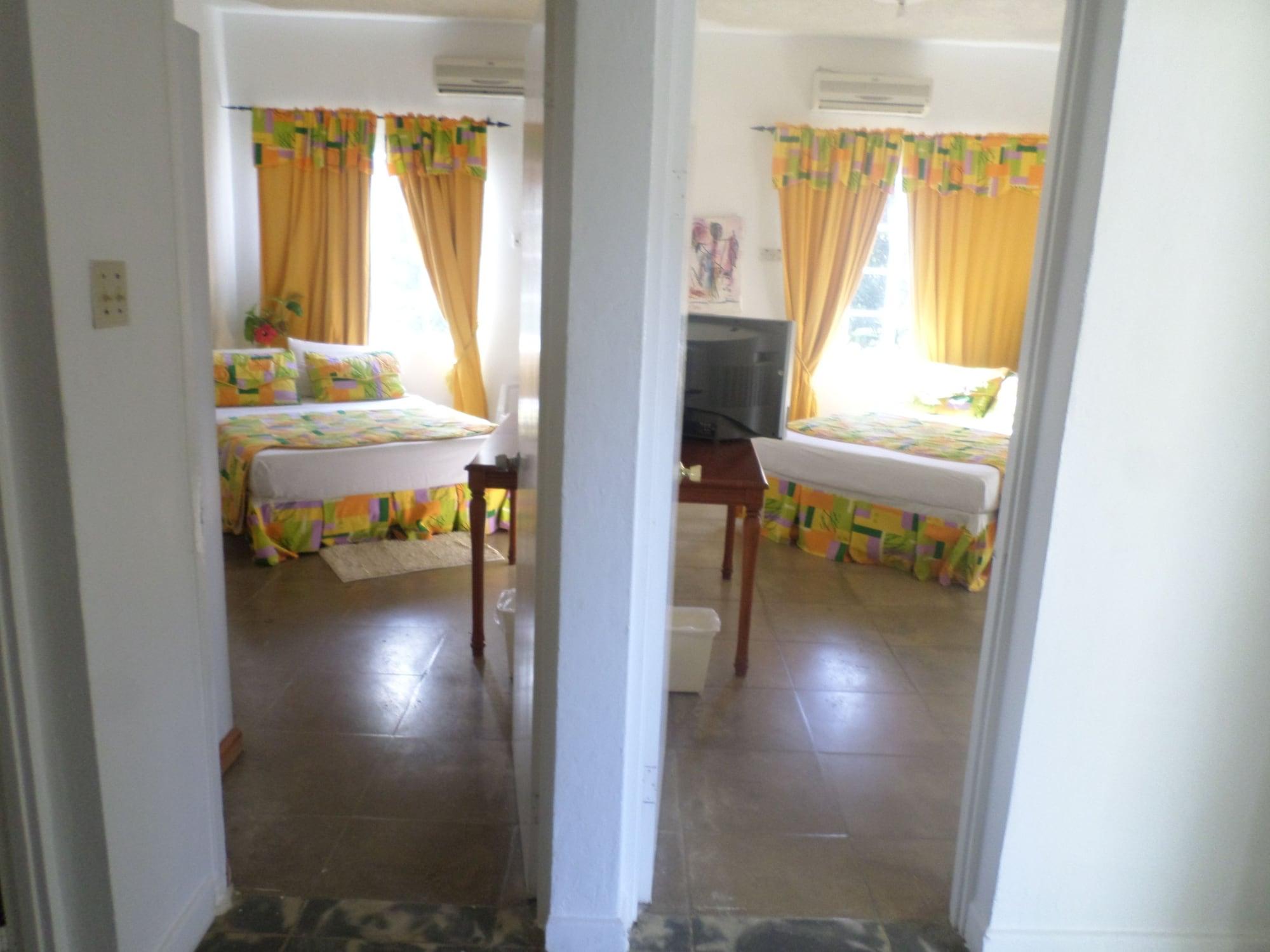 Hotel San San Tropez Port Antonio Esterno foto