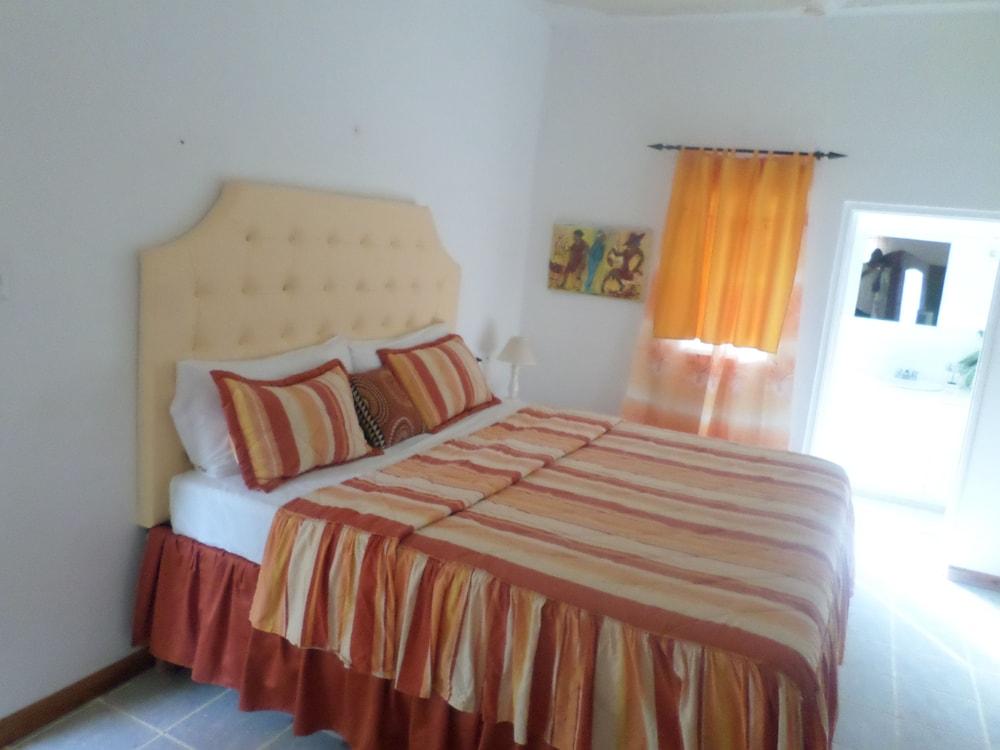 Hotel San San Tropez Port Antonio Esterno foto