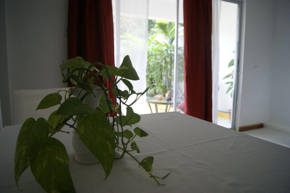 Hotel San San Tropez Port Antonio Esterno foto